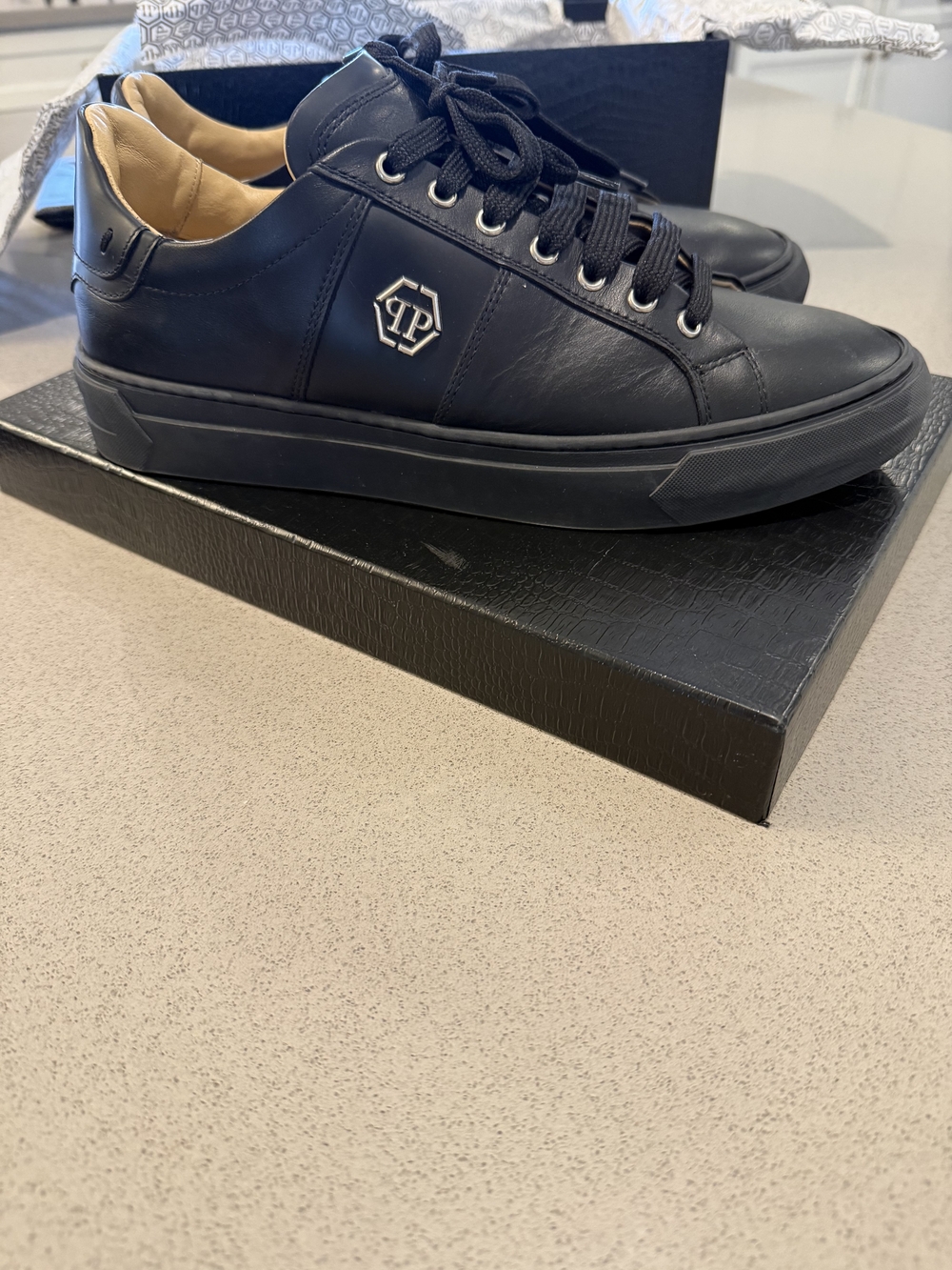 Philipp Plein Leather Lo-Top Sneakers Hexagon Black